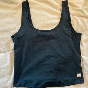 Vuori Blue Active Tank Top for Versatile Performance